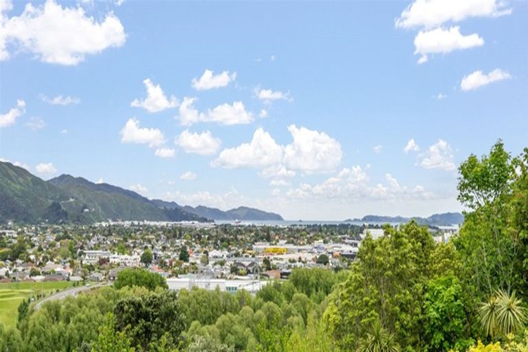 Photo of property in 19a Wairere Road, Belmont, Lower Hutt, 5010