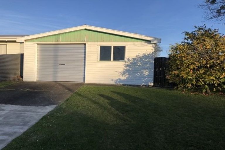 Photo of property in 10 Jupiter Street, Milson, Palmerston North, 4414