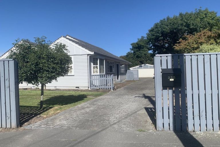 Photo of property in 225 Avonhead Road, Avonhead, Christchurch, 8042