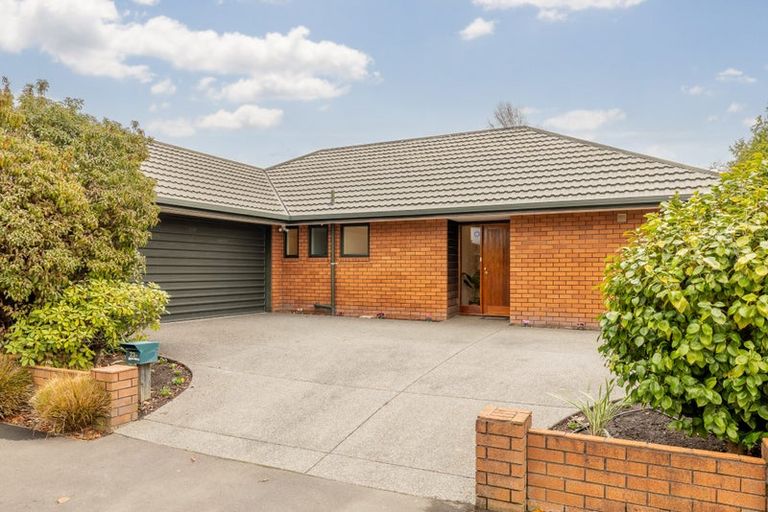 Photo of property in 23a Farquhars Road, Redwood, Christchurch, 8051