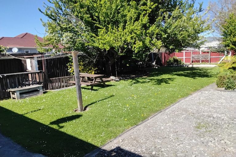 Photo of property in 32 Glenroy Street, Woolston, Christchurch, 8062