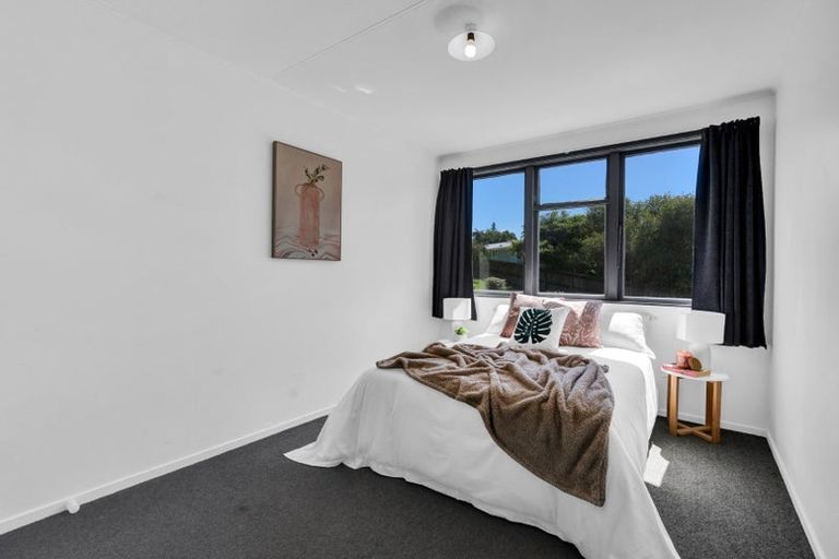 Photo of property in 8 Granby Place, Westown, New Plymouth, 4310