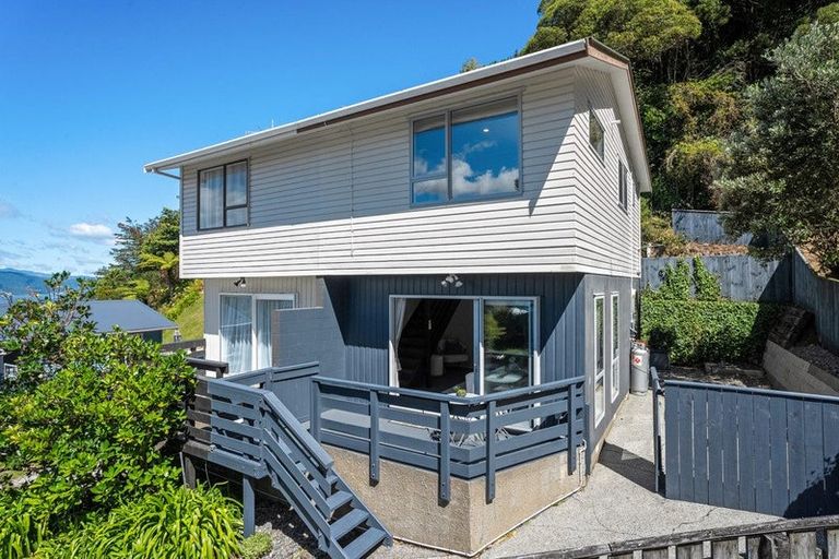 Photo of property in 85a Mulberry Street, Normandale, Lower Hutt, 5010