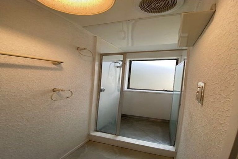 Photo of property in 1 Skilling Place, Farm Cove, Auckland, 2012