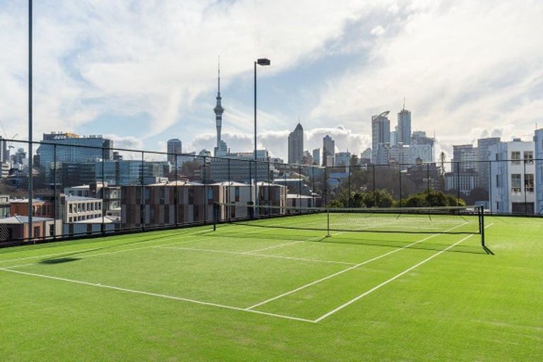 Photo of property in Dakota Buildings, 2c/3 Cheshire Street, Parnell, Auckland, 1052