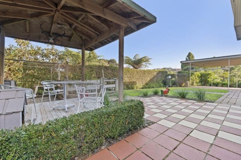 Photo of property in 6 Langstone Place, Chatswood, Auckland, 0626