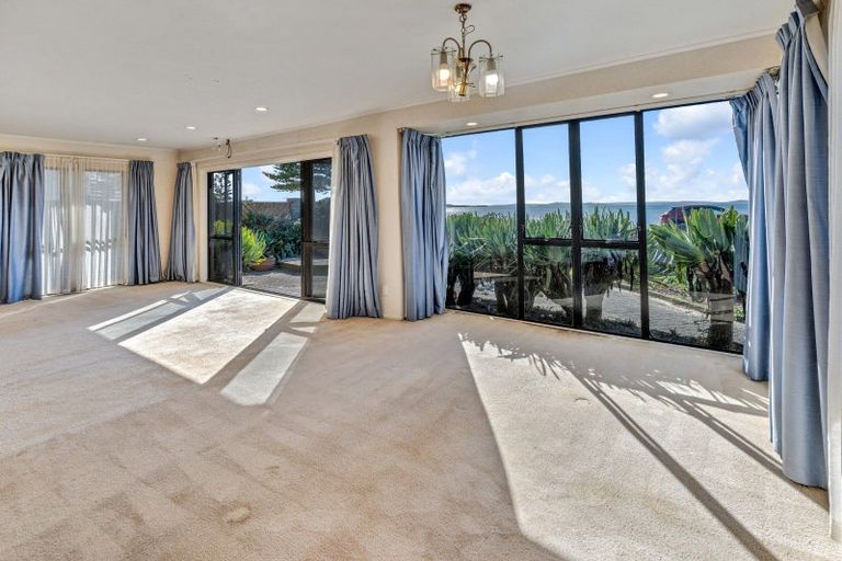 Photo of property in 31a The Esplanade, Eastern Beach, Auckland, 2012