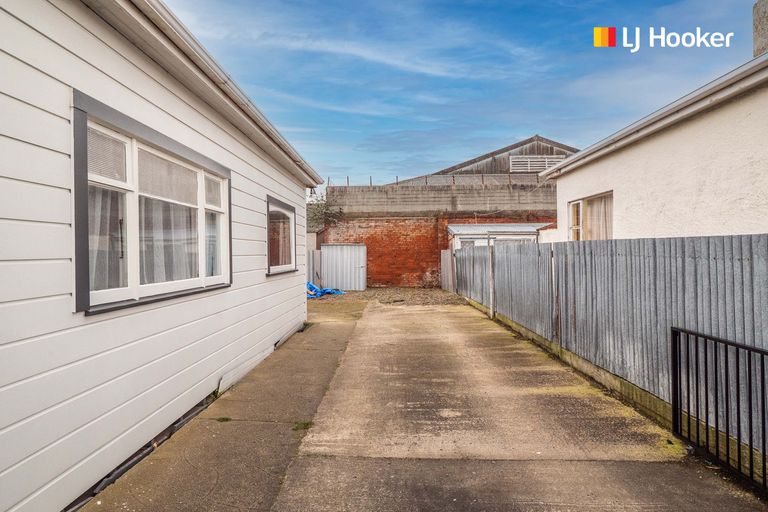Photo of property in 8 Osmond Street, South Dunedin, Dunedin, 9012