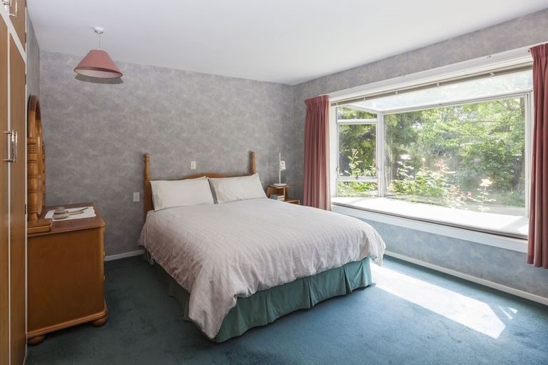 Photo of property in 8 Esher Place, Saint Martins, Christchurch, 8022