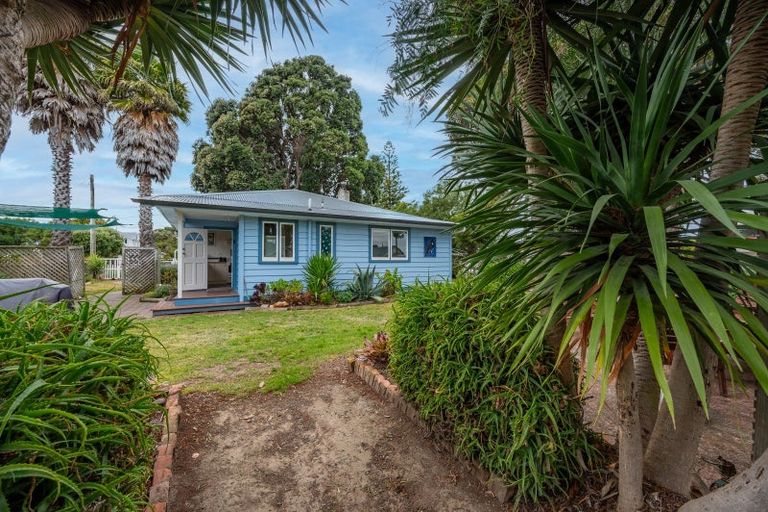 Photo of property in 1 Grange Road North, Haumoana, 4102