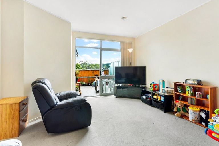 Photo of property in 133j Parkhurst Road, Parakai, 0830