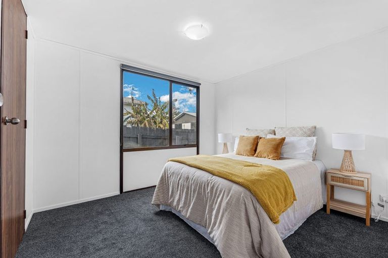 Photo of property in 1/21 Nearco Street, Randwick Park, Auckland, 2105