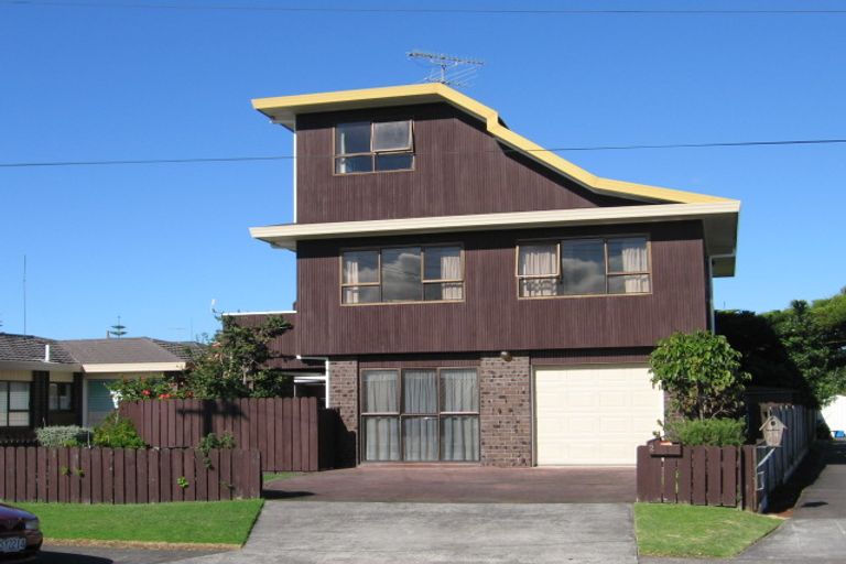 Photo of property in 2a Empire Road, Orewa, 0931