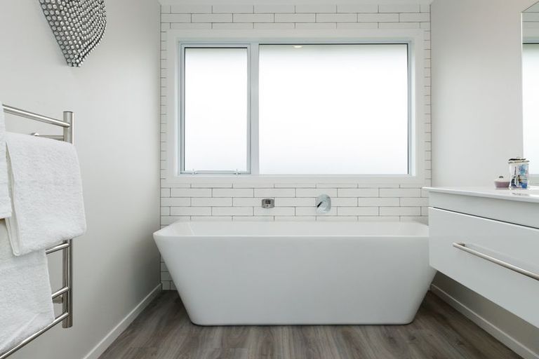 Photo of property in 20 Pegasus Place, Kelvin Grove, Palmerston North, 4414