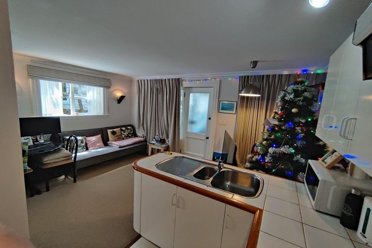 Photo of property in 103 Salamanca Road, Wellington Central, Wellington, 6011