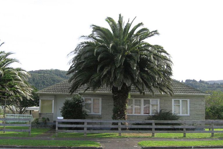 Photo of property in 15 Hunter Street, Taita, Lower Hutt, 5011