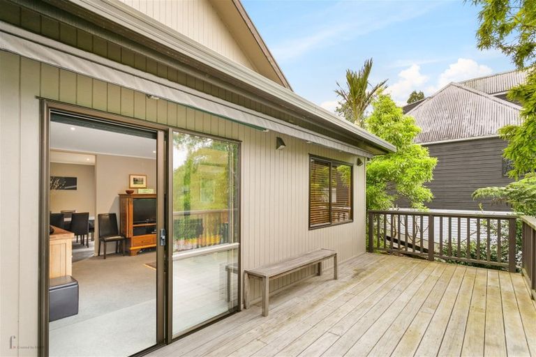 Photo of property in 24 Rimu Road, Oratia, Auckland, 0604