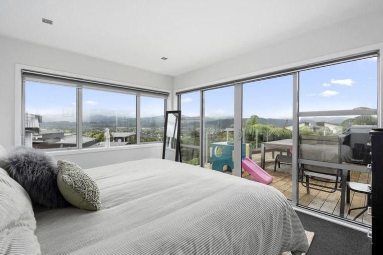 Photo of property in 21 Cosgrove Rise, Riverstone Terraces, Upper Hutt, 5018