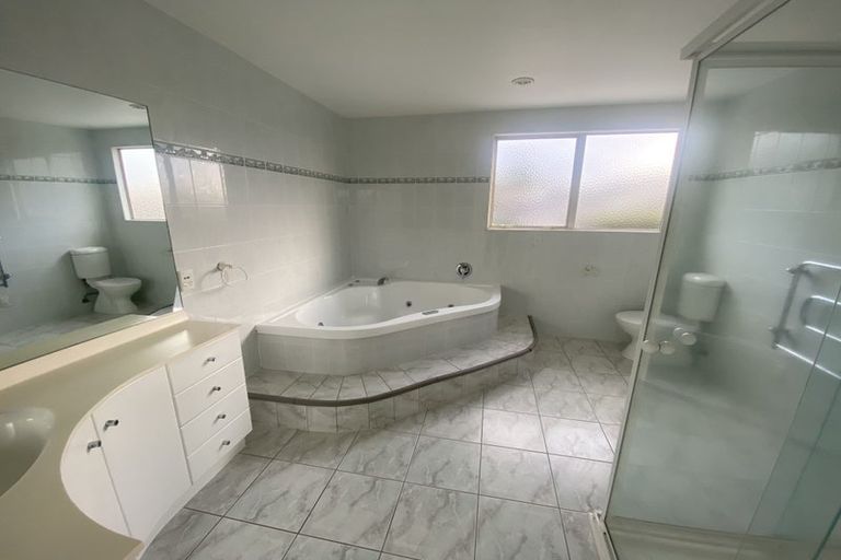 Photo of property in 14 Toroa Street, Torbay, Auckland, 0630