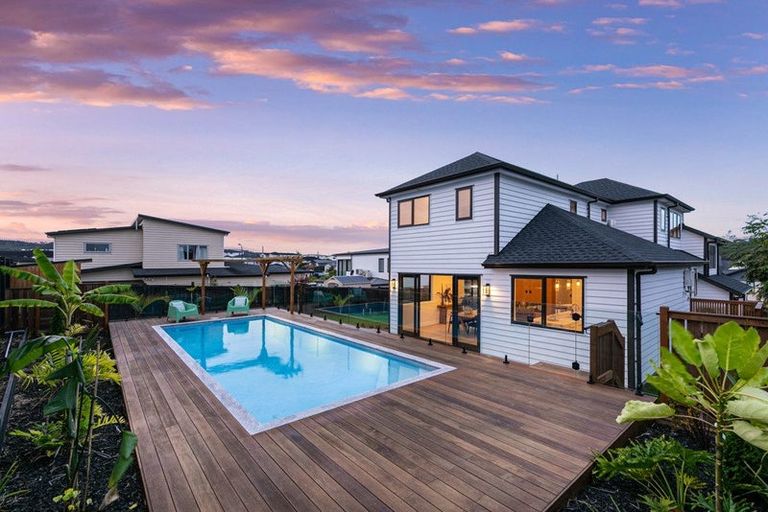 Photo of property in 4 The Landing, Riverhead, 0820