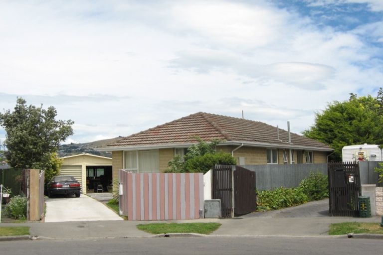 Photo of property in 10 Lomond Place, Woolston, Christchurch, 8062