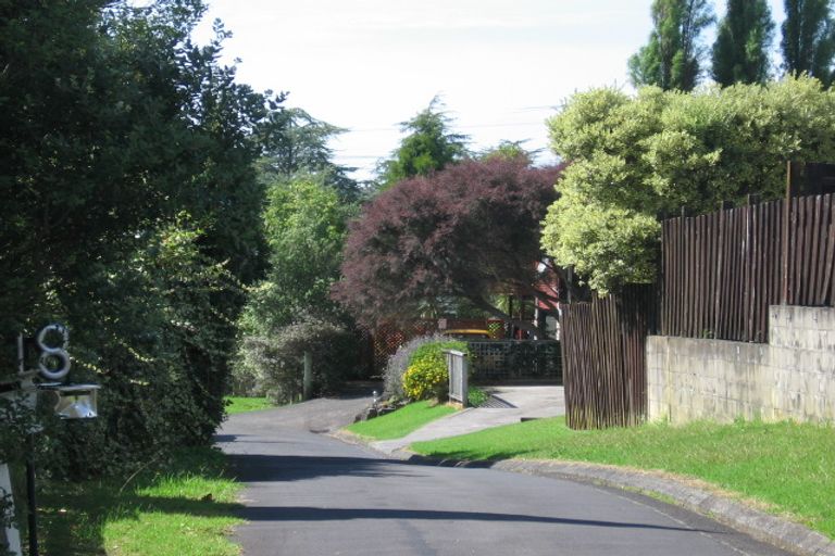 Photo of property in 14b Pokapu Street, Titirangi, Auckland, 0600