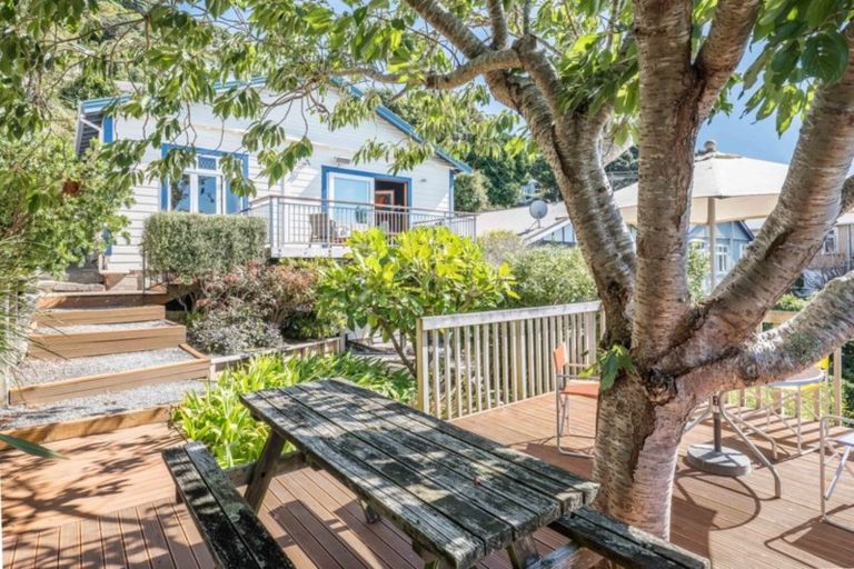 Photo of property in 73 Duncan Terrace, Kilbirnie, Wellington, 6022