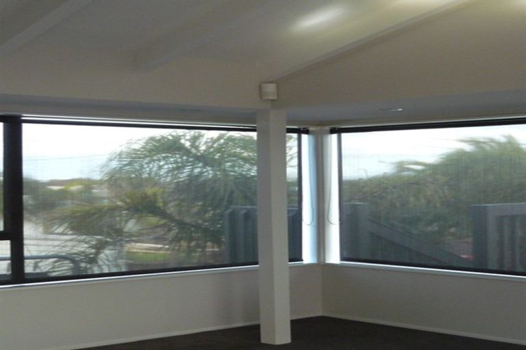 Photo of property in 1/39 Killarney Avenue, Torbay, Auckland, 0630