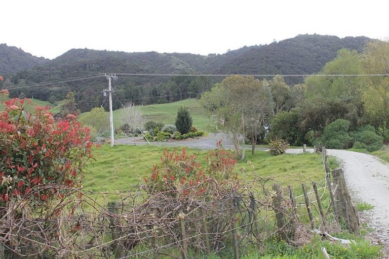 Photo of property in 316 Mountain Road, Maungaturoto, 0587