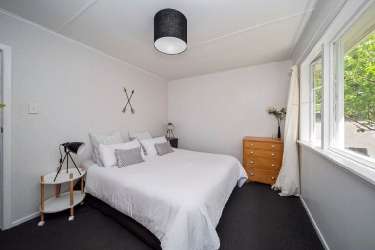 Photo of property in 117f Seaview Road, Westown, New Plymouth, 4310