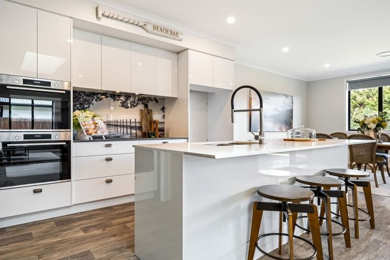 Photo of property in 14 Wheriko Avenue, Glenbrook, Waiuku, 2681