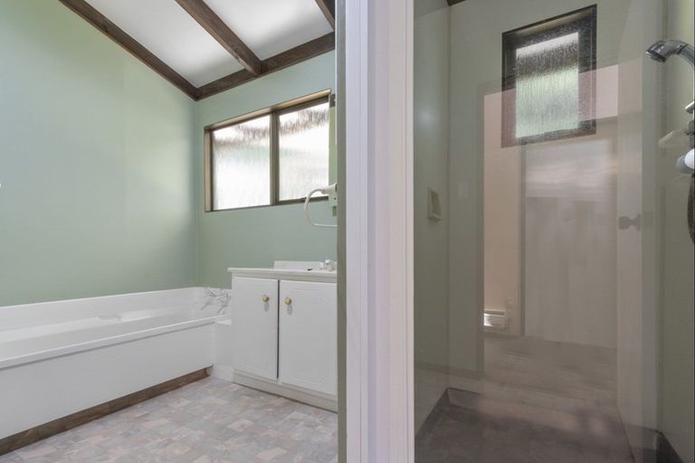 Photo of property in 16 France Road, Bluff Hill, Napier, 4110