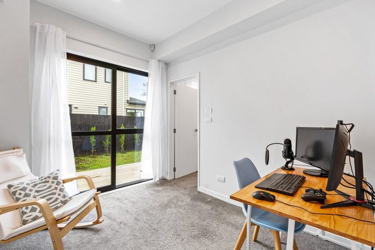 Photo of property in 1 Crompton Place, Orewa, 0931