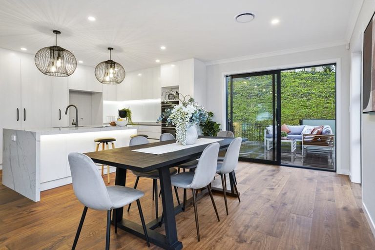 Photo of property in 116 Godfrey Drive, Orewa, 0931