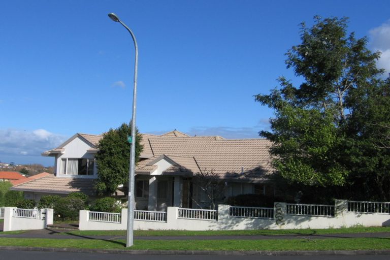 Photo of property in 3 Santa Ana Drive, Shamrock Park, Auckland, 2016