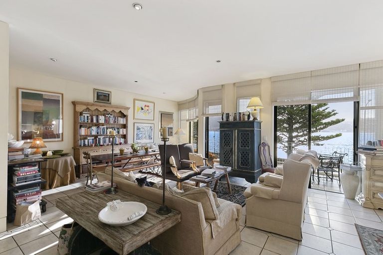 Photo of property in Trieste, 9/346 Oriental Parade, Oriental Bay, Wellington, 6011