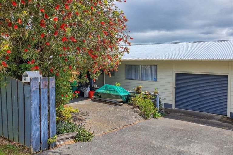 Photo of property in 4 Smeath Road, Kawakawa, 0210