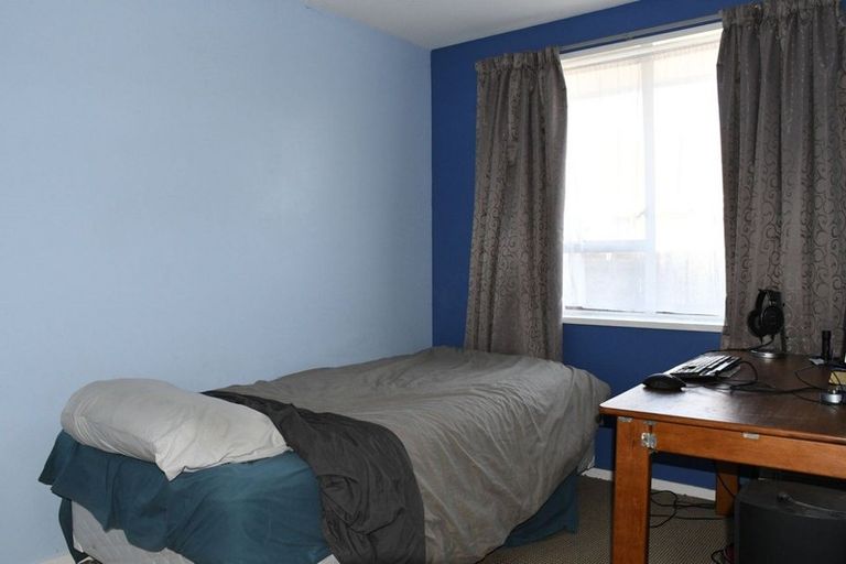 Photo of property in 2/5 Chadbury Street, Parklands, Christchurch, 8083