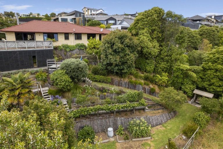 Photo of property in 203 Heta Road, Merrilands, New Plymouth, 4312