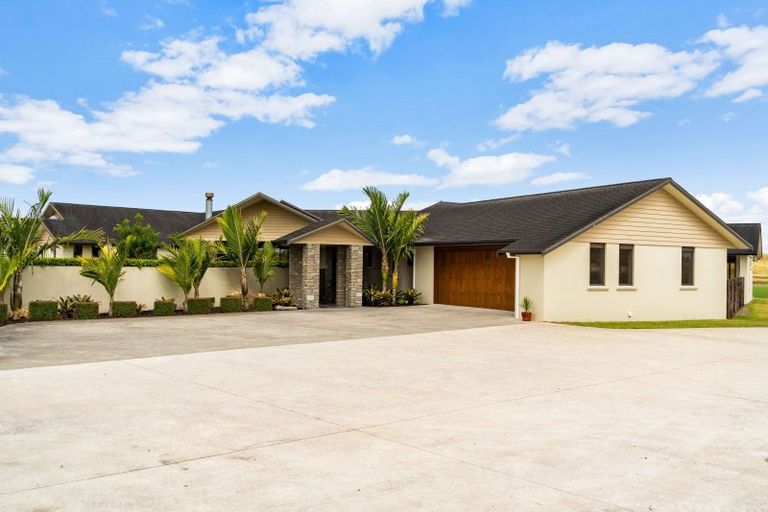 Photo of property in 70 Baylys Coast Road, Dargaville, 0377