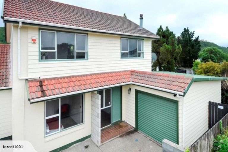 Photo of property in 12 Arizona Grove, Brooklyn, Wellington, 6021