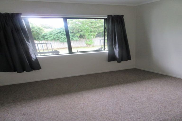 Photo of property in 31 Delaware Grove, Totara Park, Upper Hutt, 5018