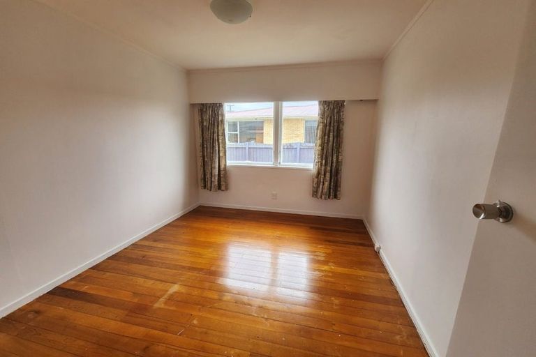 Photo of property in 97 Rathgar Road, Henderson, Auckland, 0610