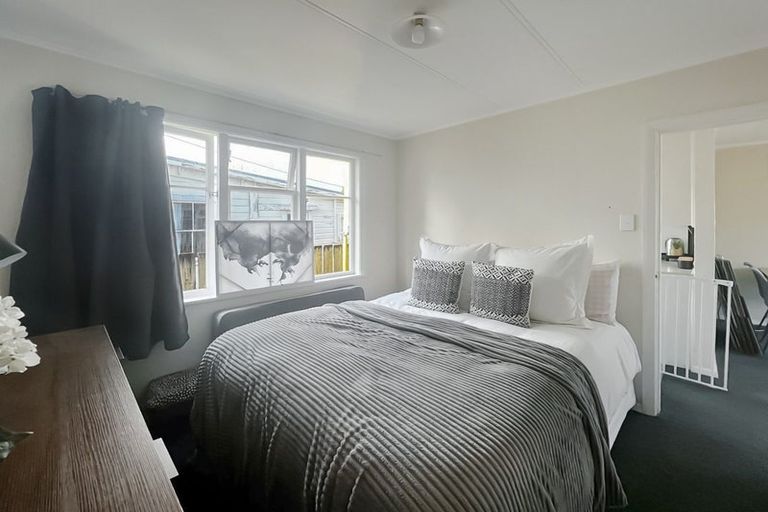 Photo of property in 2/106 Linton Street, West End, Palmerston North, 4410