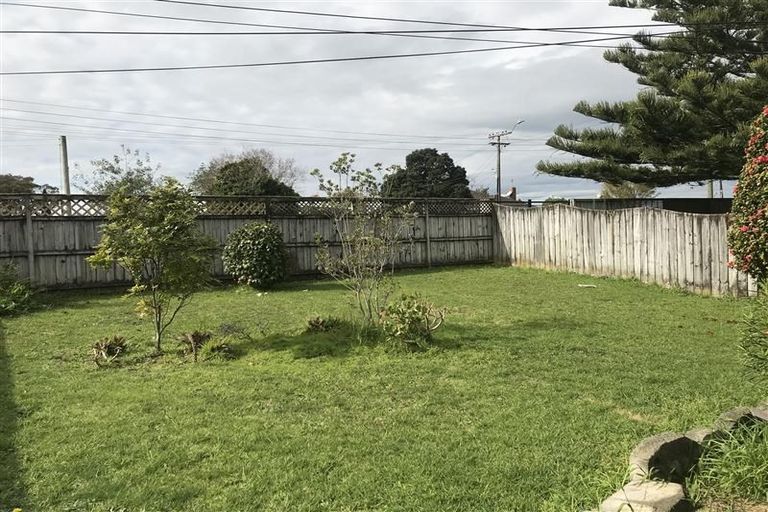 Photo of property in 13 Rogers Road, Manurewa, Auckland, 2102