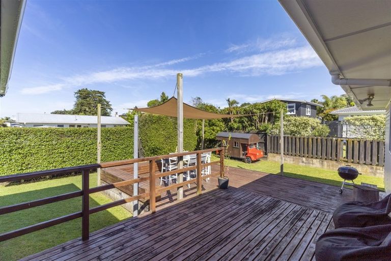 Photo of property in 61 Patons Road, Howick, Auckland, 2014