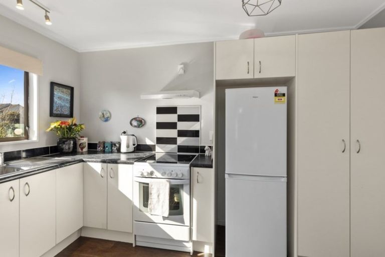 Photo of property in 12/17u Randwick Crescent, Moera, Lower Hutt, 5010