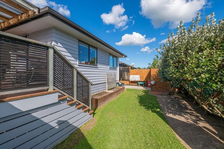 Photo of property in 7 Raabia Close, Parakai, 0830