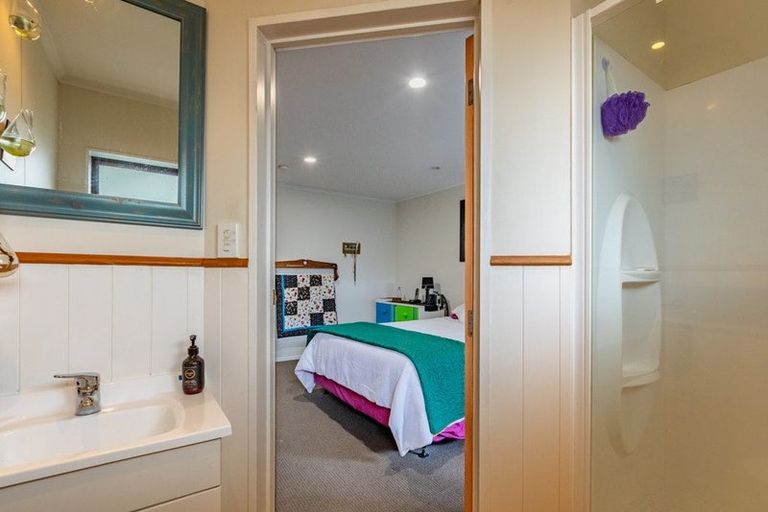 Photo of property in 22 Otatara Road, Taradale, Napier, 4112