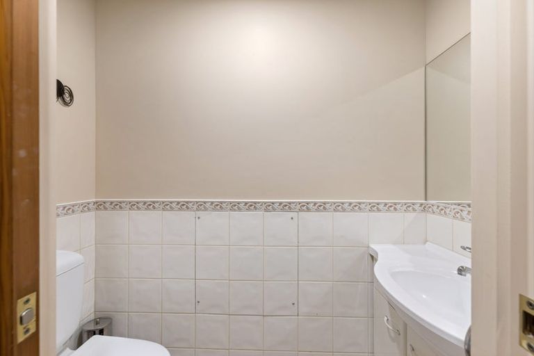 Photo of property in 76 Glenstrae Road, Redcliffs, Christchurch, 8081